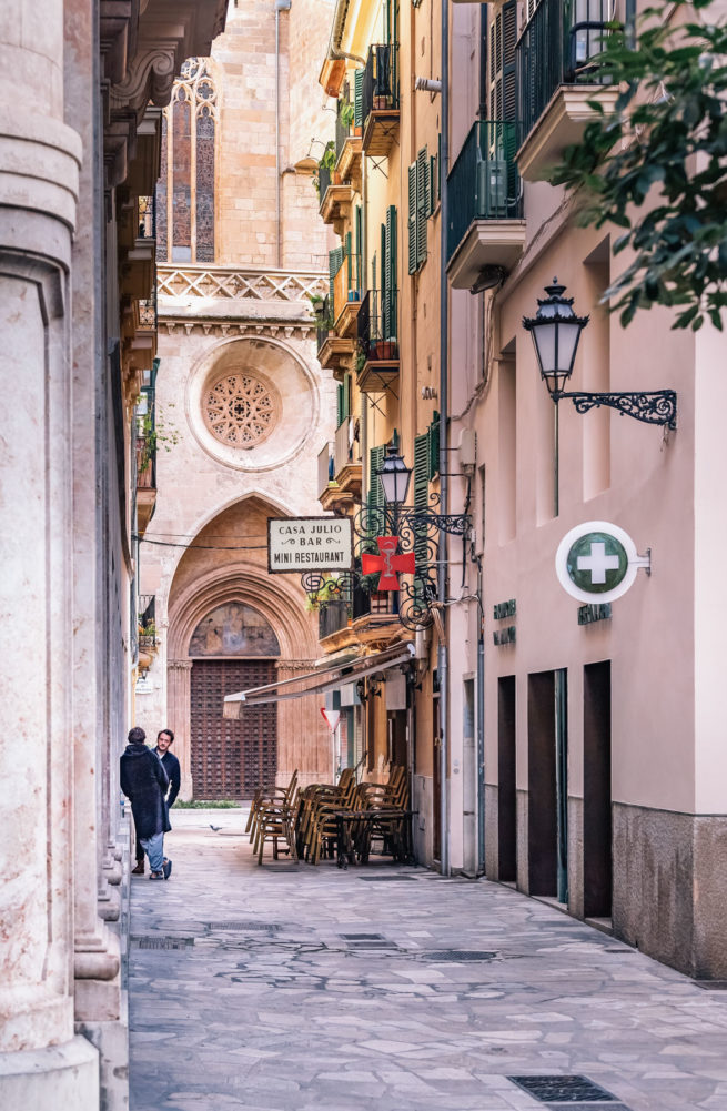 Travel influencer Europe Spain